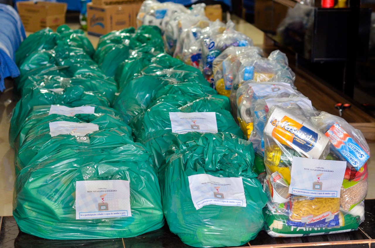 Pouco mais de quinze dias após ter início a campanha, foi possível arrecadar 31 cestas básicas e 5 botijões de gás para as famílias necessitadas - Foto: Jéssica Alves
